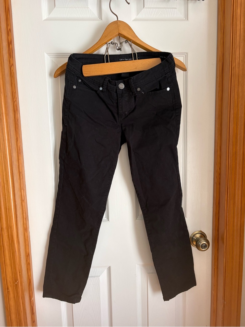 Calvin Klein Jeans Black Skinny Crop Pants Size 4